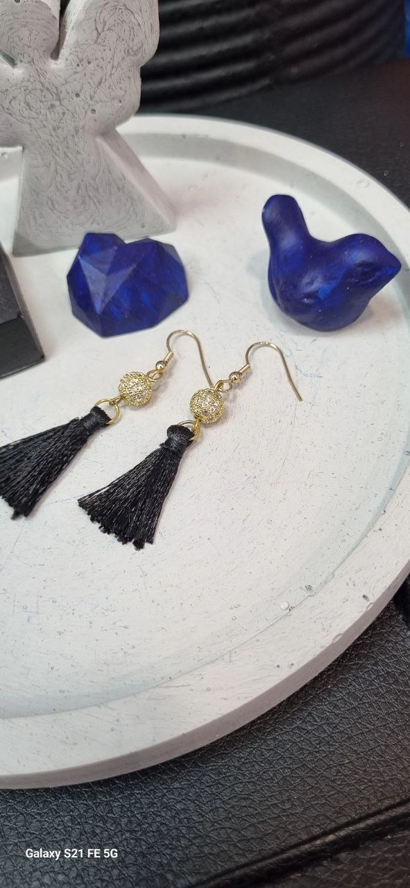 گوشواره گوی سوارسکی طلایی و منگوله