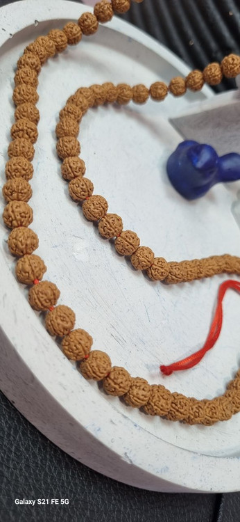 گردنبند سنگ طبیعی رودراکشا