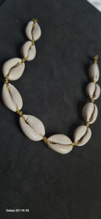 پابند صدف طبیعی و بند لمه طلایی