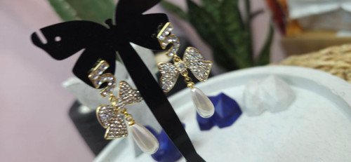 گوشواره استیل طلایی نگین دار اویز مروارید