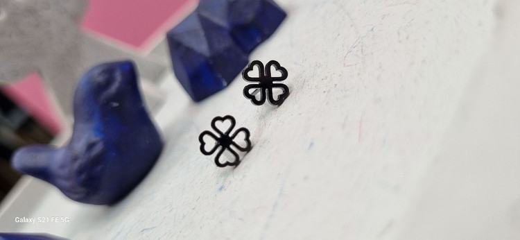 گوشواره میخی استیل مشکی