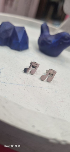 گوشواره میخی استیل نقره ای