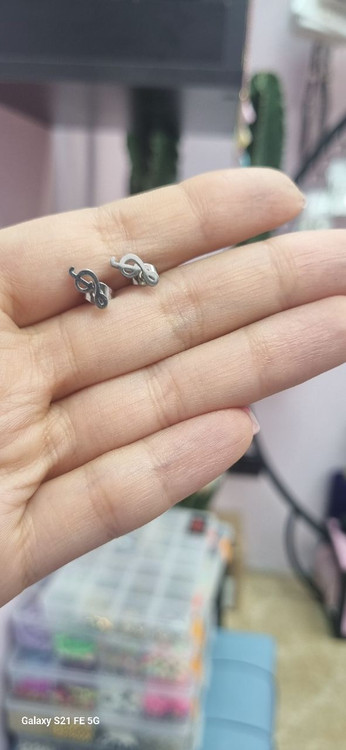 گوشواره میخی استیل نقره ای