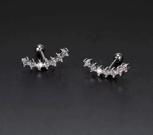 پرسینگ گوش نگین دار