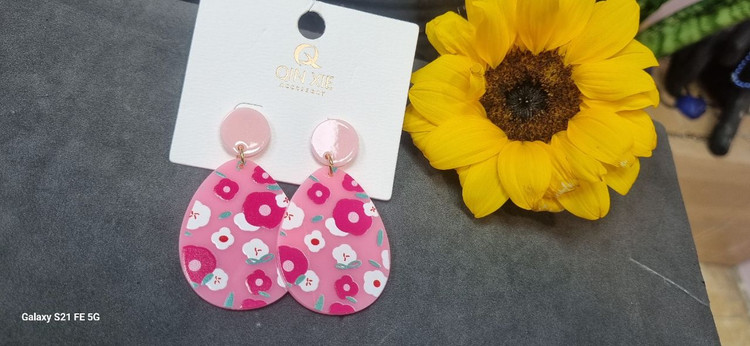 گوشواره طلقی رنگی رنگی با پایه استیل