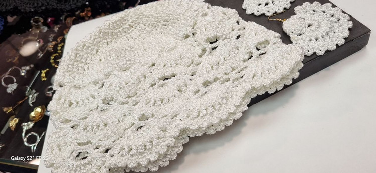 ست کلاه و گوشواره بافت کتان