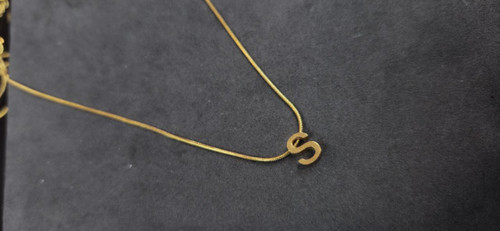 گردنبند استیل حرف S طلایی